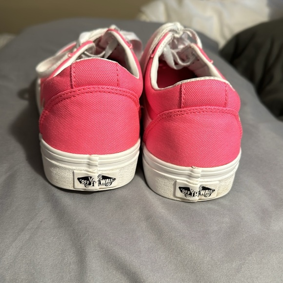 Vans - Picture 3 of 5